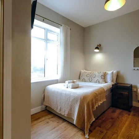 The Willow 6 Apartment