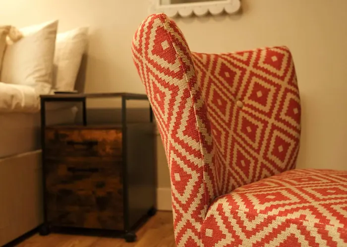 The Willow 6 * Bristol